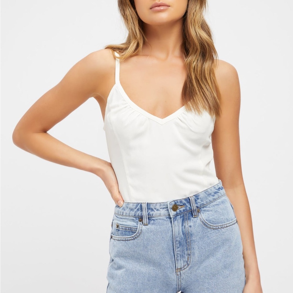 CLARISA VEE CAMI White Spaghetti Strap Top